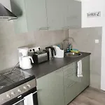 Gaestehaus Twee Linden 게스트하우스 로스토크